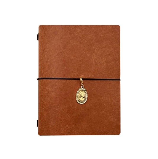 Premium Cowhide Traveler's Notebook [M]